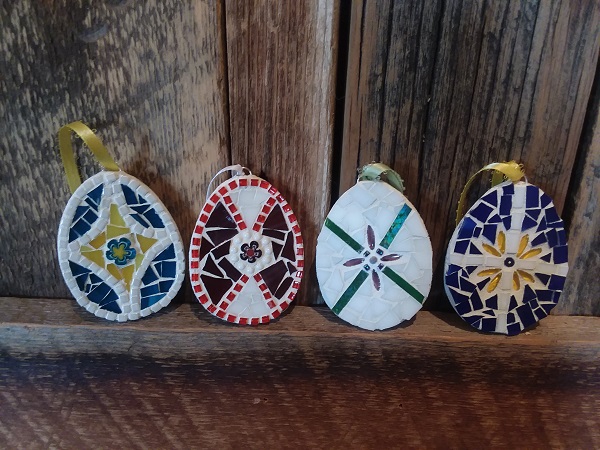 Mosaic Easter egg ornaments